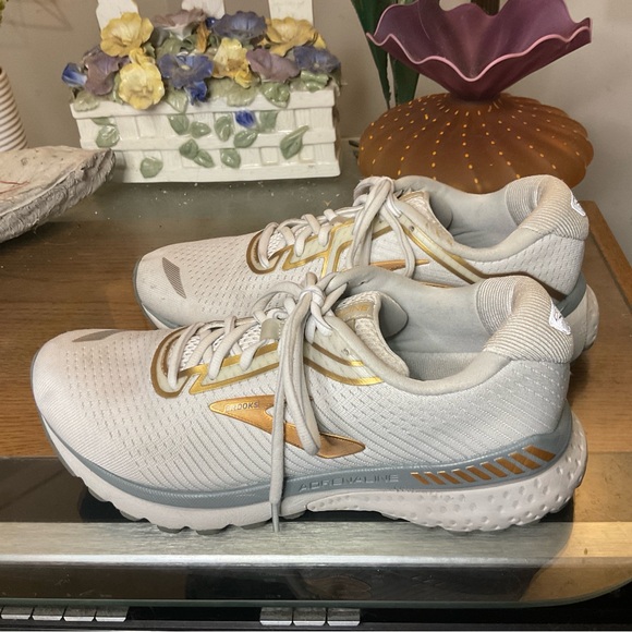 BROOKS WOMENS ADRENALINE GTS 20 RUNNING SHOES SZ 9 - Picture 3 of 7